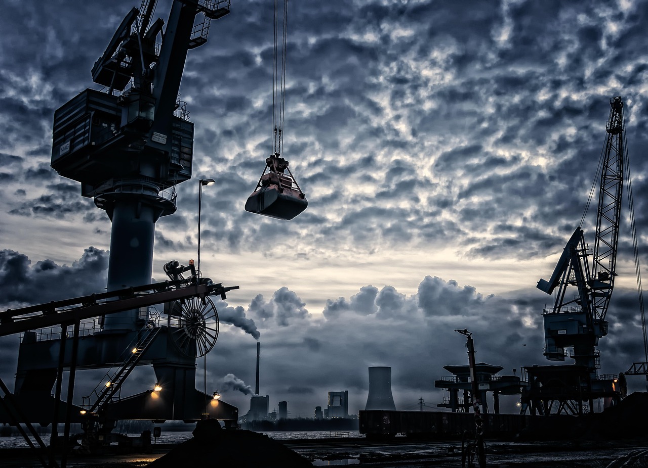 Red Sea Crisis 2025: Global Economic Impact of Shipping Disruptions
